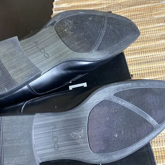 EUC black leather oxfords from Aldo size 11