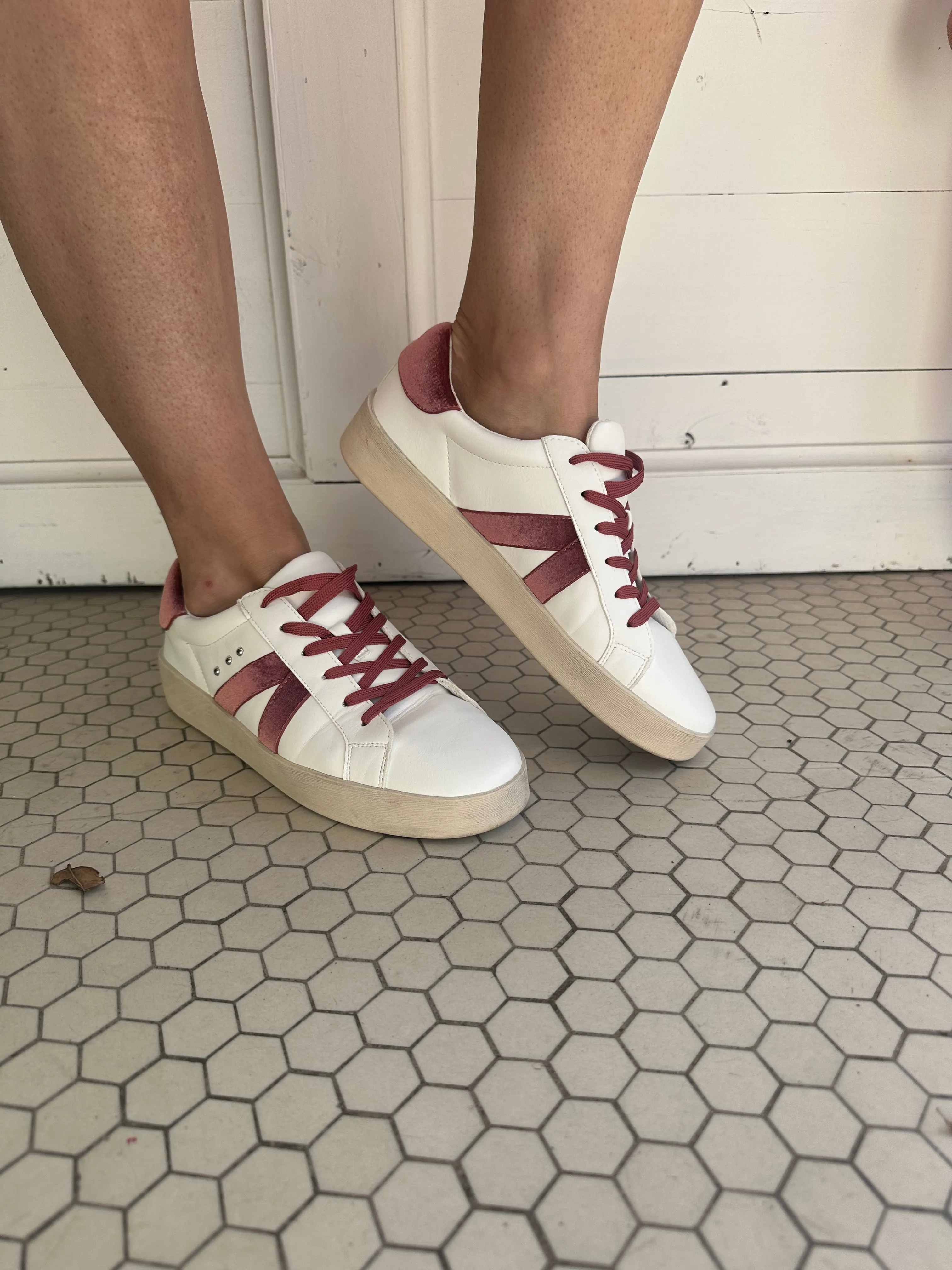 No Chaser Sneakers: White/Blush