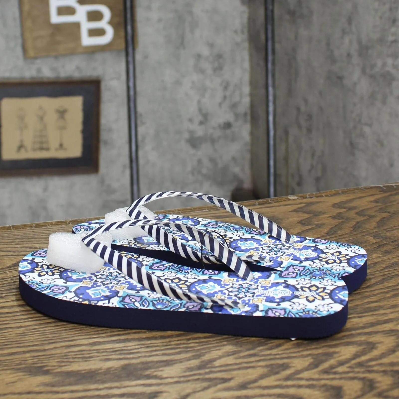 Vera Bradley Womens Thong Flip Flops Sandals 1675ed06771a4c Blue M (7-8)